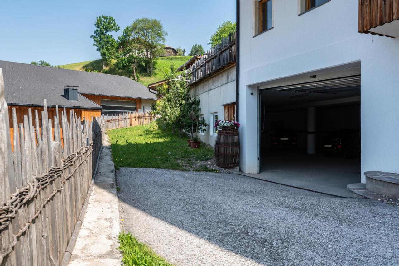 Schildberghof Panorama Apartment Siusi Luaran gambar